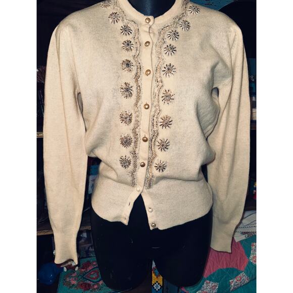 VINTAGE 50'S 60'S BONNIE BRIAR 100% CASHMERE  BEADED PEARLS CARDIGAN SWEATER - Picture 1 of 11